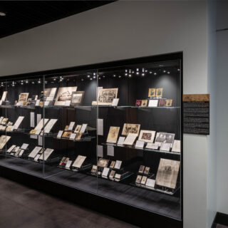 Rolland Center 23 DC 6 Glass Display